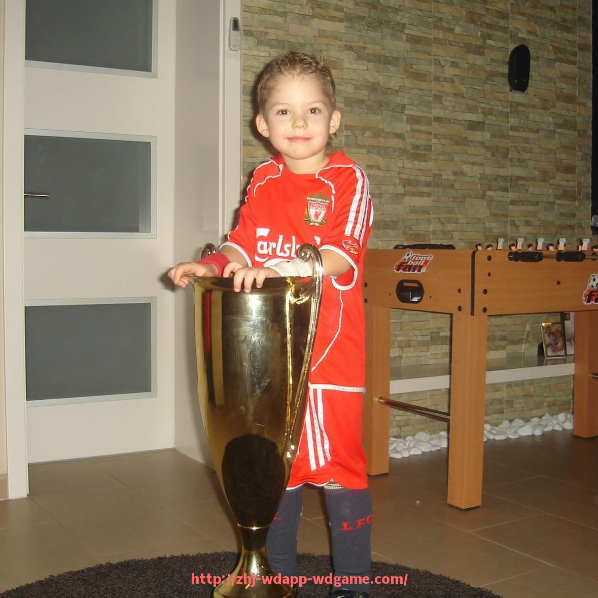 问鼎娱乐官网-火箭队球服名字及号码详解——球员身份象征