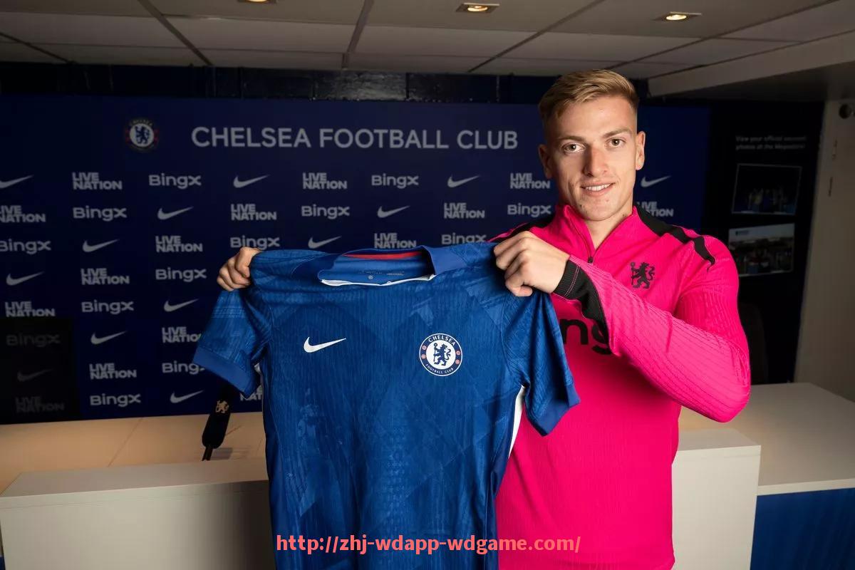 问鼎娱乐官网-英超月度最佳球员名单及评选标准